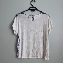 Blusa floreada Mujer.