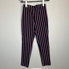 Pantalón de vestir rayas. Forever 21